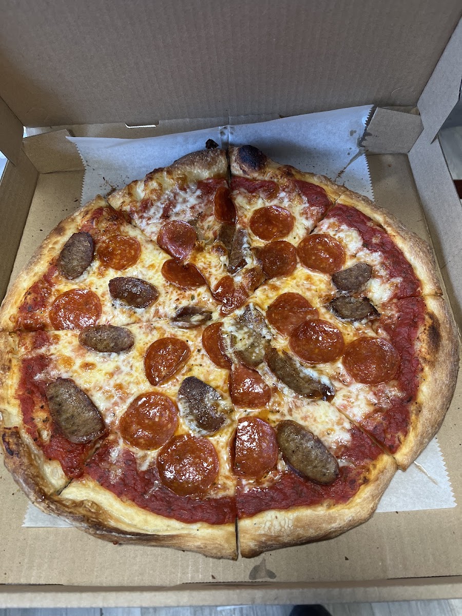 Mama Jennie's Pizza West Photos 2